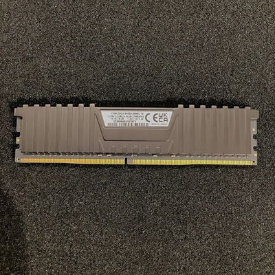 【静岡東瀬名店】中古  PC4-21300 16GB デスクトップ用(DDR4-2666) 135638 