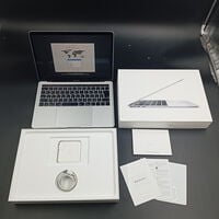 中古  Apple Macbook Pro 2018 （13.3インチ/Core i5 2.3GHｚ/8GB/256GB/シルバー） MR9U2J/A 139725 