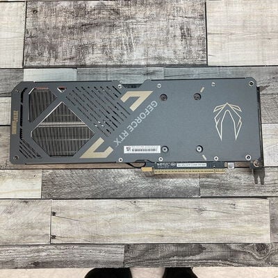 【広島店】中古  ZOTAC ZT-B50700D-10P SOLID (RTX5070 12GB) 176910 