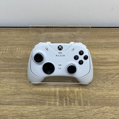 【津ラッツ店】中古  Razer Wolverine V2 Chroma WH(RZ06-04010200-R3M1) 178385 