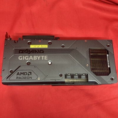 【千葉店】中古  GIGABYTE GV-R9070XTGAMING OC-16GD (RX9070XT 16G) 176942 