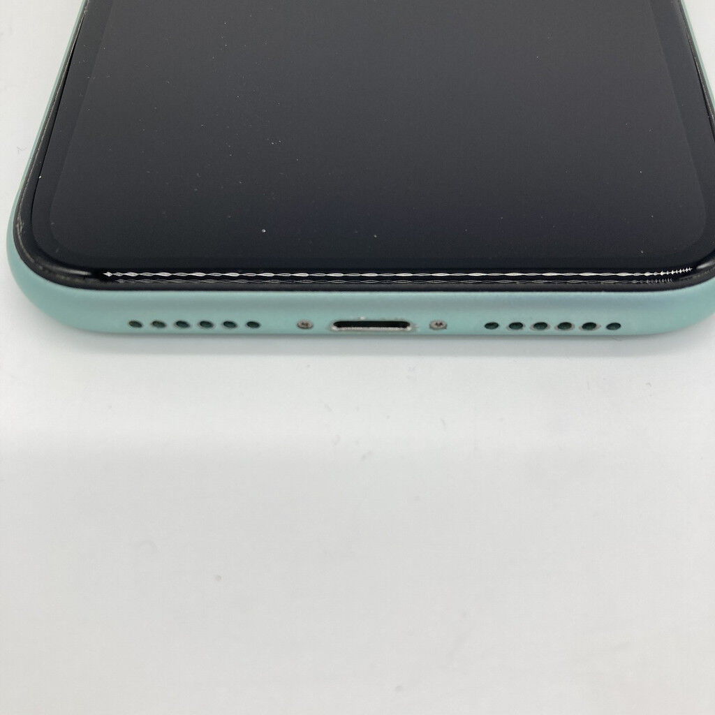 中古 【SIMロック解除済み】【au】 Apple iPhone11 64GB (グリーン
