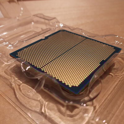 【鹿児島店】中古  AMD Ryzen 7 9800X3D (AM5/4.7/104M/C8/T16/120W) 172566 