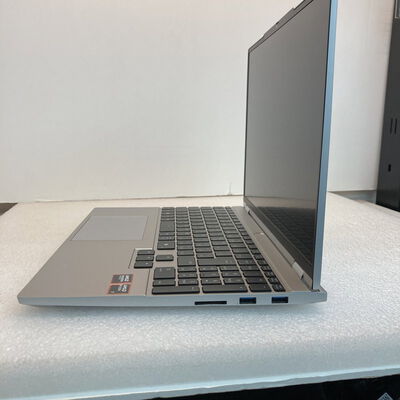 【京都店】中古  mouse B5A7A01SRAECW102DEC (Ryzen 7 8845HS/32GB/SSD1TB/なし/オンボード/15.3/2560x1600/W11H) 3180006998 