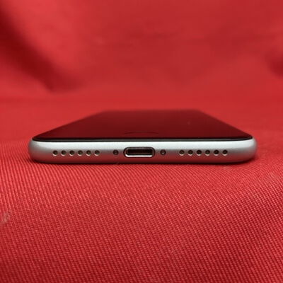 【千葉店】中古  【docomo】Apple iPhoneSE 4.7インチ (第2世代/2020) 64GB (ホワイト) MX9T2J/A 142464 