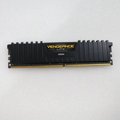 【通販センター】中古  PC4-21300 16GB デスクトップ用(DDR4-2666) 135638 