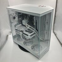 中古  その他 自作パソコン (Ryzen 7 9800X3D/16GB/SSD1TB+SSD1TB+SSD512GB/RX9060XT 16GB) 3280023104 