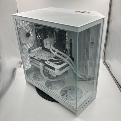 【なんば店】中古  その他 自作パソコン (Ryzen 7 9800X3D/16GB/SSD1TB+SSD1TB+SSD512GB/RX9060XT 16GB) 3280023104 