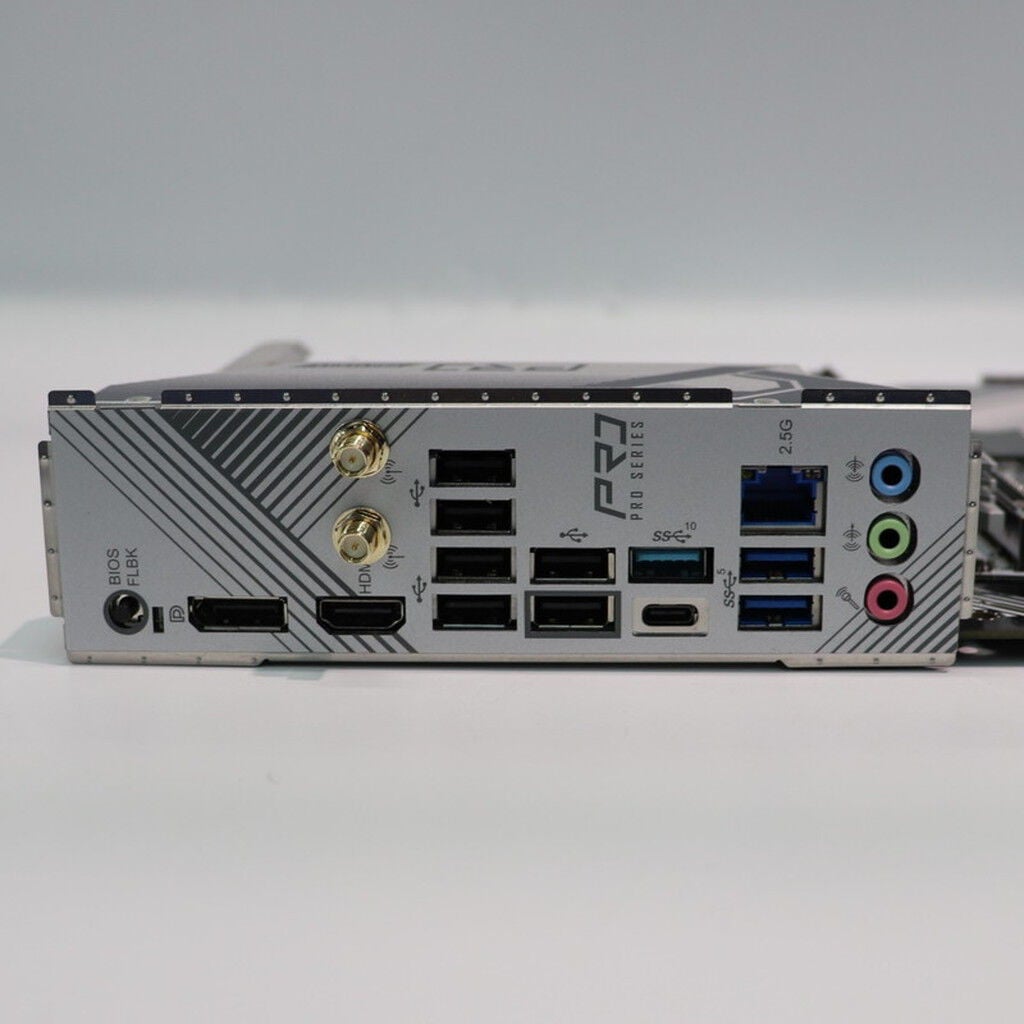 中古 ASRock B650 Pro RS WiFi (B650 AM5 ATX DDR5) 3210015819