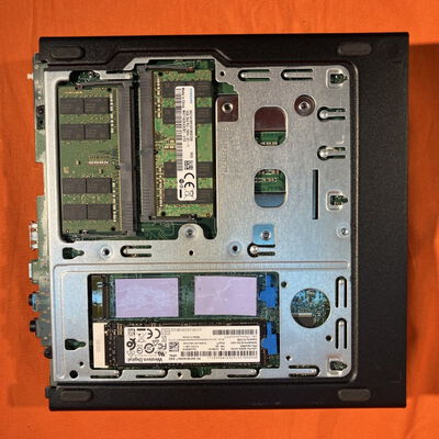 【なんば店】中古  Lenovo ThinkStation P330 Tiny (8400T/32GB/SSD 512GB/ROM/P620/W10H64) 3280021303【10/30値下げ!】