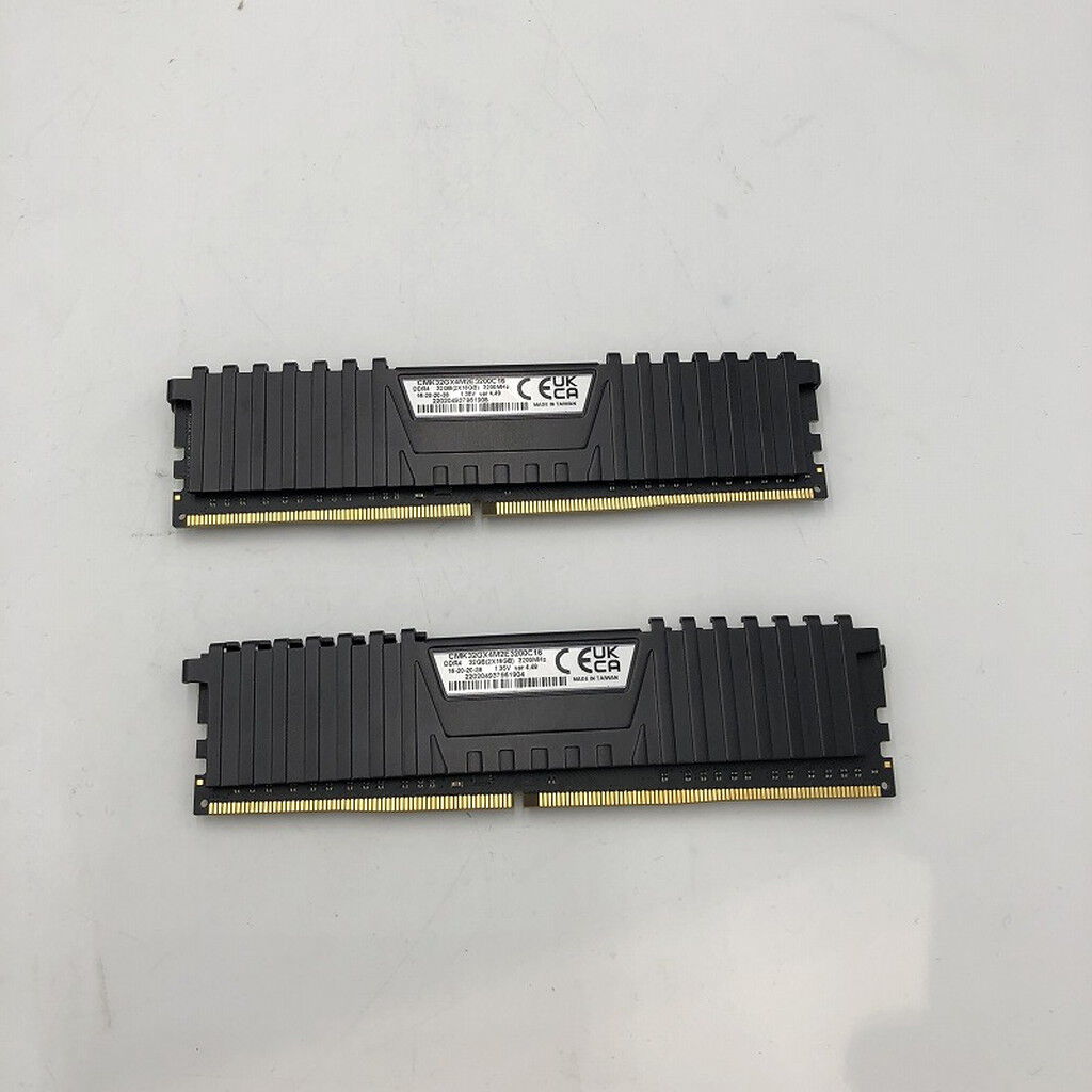 【ジャンク】 ドスパラ DDR4 16GBメモリ2枚セット 32GB 中古 16GB 2枚組(合計32GB) PC4-25600/DDR4-3200 デスクトップ用