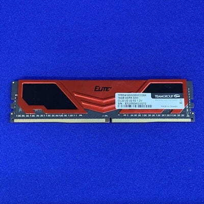 【横浜駅前店】中古  PC4-25600 16GB デスクトップ用(DDR4-3200) 140728 