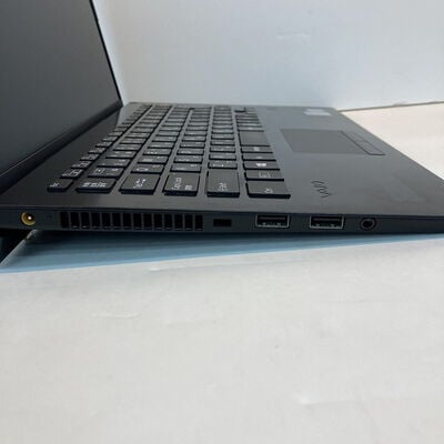 【京都店】中古  VAIO VAIO VJPK11C12N (Intel Core i7 8565U 1.80GHz/16GB/SSD256GB/なし/オンボード/14/1920x1080/Wi-Fi/WEBCAM/W11H64) 182005 