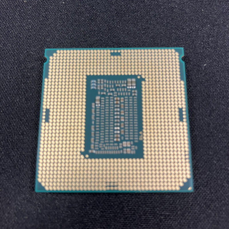 中古 Intel Core i7 9700 (1151/3.00GHz/12M/C8/T8) 140316 （401774