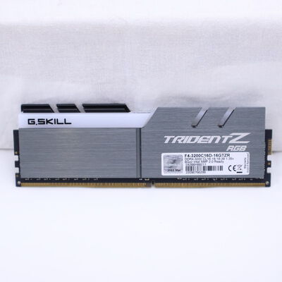 【通販センター】中古  PC4-25600 8GB デスクトップ用(DDR4-3200) 140727 