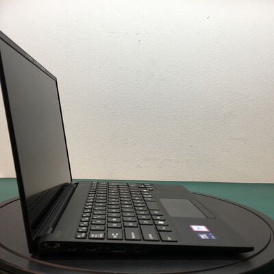 【佐賀南部バイパス店】中古  FUJITSU FMVUXJ3B(Ultra 7 155U/16GB/SSD512GB/ドライブなし/オンボード/W11P) 5250001442 