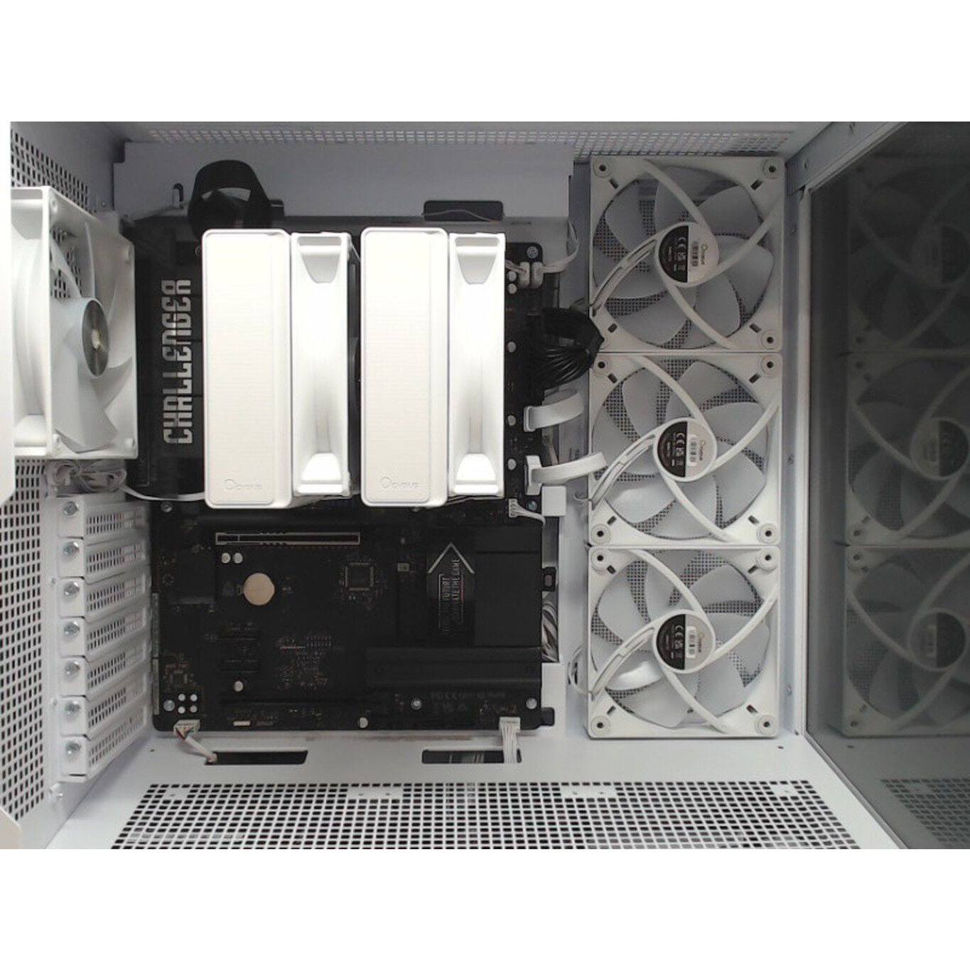 中古 自作パソコン(Ryzen 7 7800X3D/32GB/SSD512GB/W11H) 4540002101