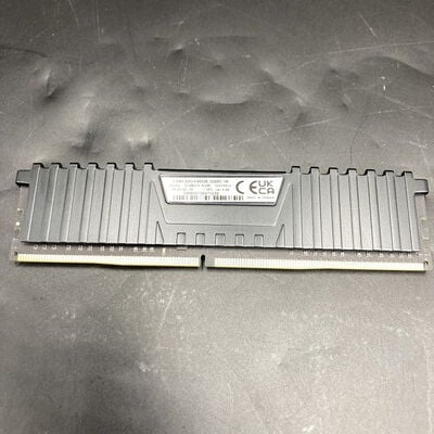 【熊本浜線店】中古  PC4-25600 16GB デスクトップ用(DDR4-3200) 140728 