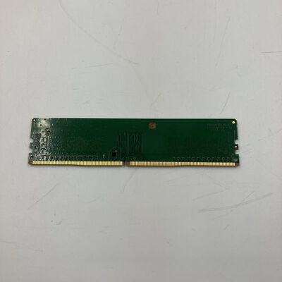 【なんば店】中古  PC4-25600 8GB デスクトップ用(DDR4-3200) 140727 