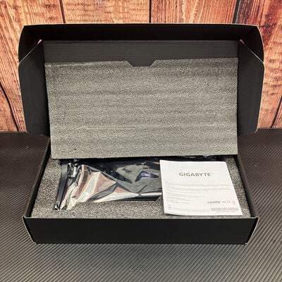 【富士青葉店】中古  GIGABYTE GV-5060GAMING OCV2  (RTX5060 8G) 5070002233 