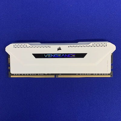 【横浜駅前店】中古  PC4-28800 16GB デスクトップ用(DDR4-3600) 140734 