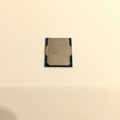 【松山環状枝松店】中古  INTEL Core Ultra 5 225 (1851/3.3G/20M/C10/T10) 4560001180 