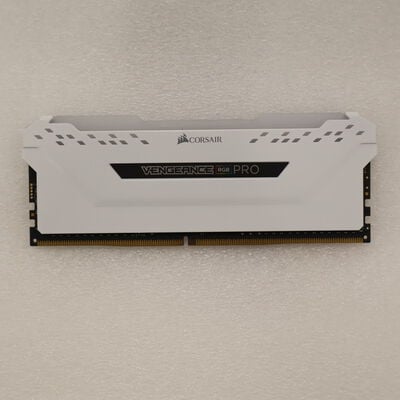 【通販センター】中古  PC4-25600 8GB デスクトップ用(DDR4-3200) 140727 