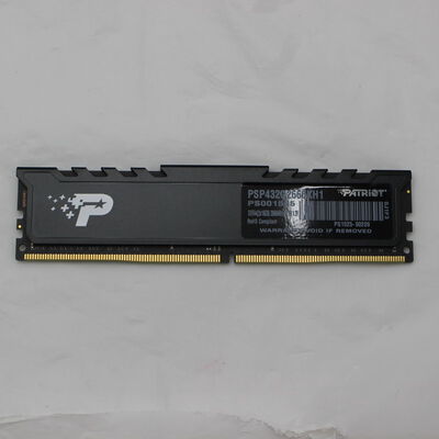 【通販センター】中古  PC4-21300 16GB デスクトップ用(DDR4-2666) 135638 