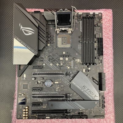 【富士青葉店】中古  ASUS ROG STRIX Z390-F GAMING (Z390 1151 ATX DDR4) 138866 