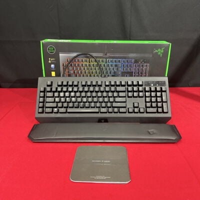 【静岡東瀬名店】中古  Razer BlackWidow Chroma V2 [RAZER Green Switchs] 5140001555 