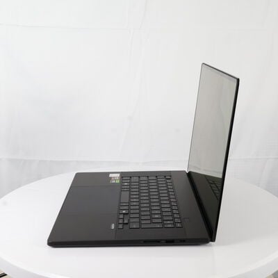【通販センター】中古  ASUS ProArt P16 H7606WI H7606WI-AI9642R4070W(AMD Ryzen AI 9 HX 370 w/64GB/SSD2TB/なし/NVIDIA GeForce RTX 4070 8GB Laptop GPU/16/3840x2400/Wi-Fi/W11H64 MAR) 188077 