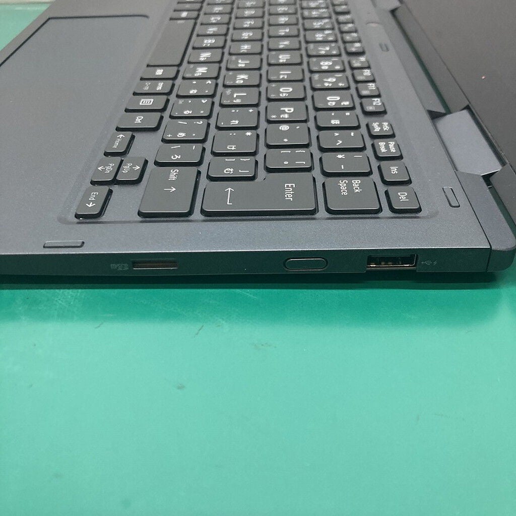 中古 dynabook V83/HS (i7-1165G7/8GB/SSD512GB/WLAN/13.3FHD
