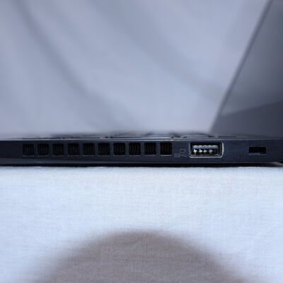 【通販センター】中古  【ジャンク品/保証無/返品質問不可】Lenovo ThinkPad X390 20SDS0B500(Intel Core i5 10210U/8GB/SSD128GB/なし/オンボード/13.3/1366x768/Wi-Fi/OS無し) 197725 