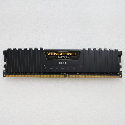 【通販センター】中古  PC4-21300 16GB デスクトップ用(DDR4-2666) 135638 