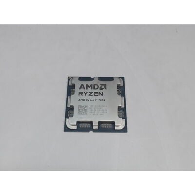 【前橋ｲﾝﾀｰｱｶﾏﾙ店】中古  AMD Ryzen 7 9700X (AM5/3.8GHz/40M/C8/T16/65W) 169022 