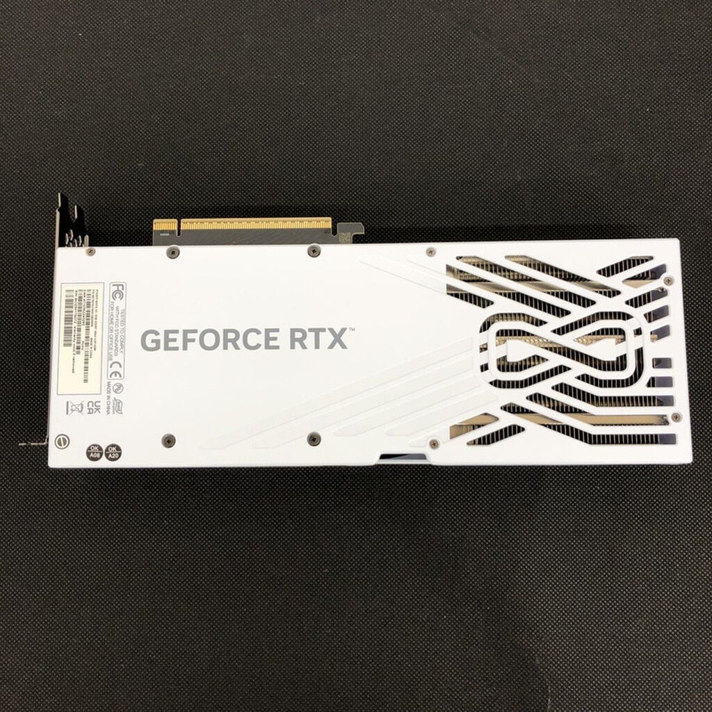 中古 Palit NE75070U19K9-GB2050W (RTX5070 WHITE OC) 5110001246