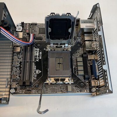 【京都店】中古  ASRock DESKMINI B760/B/BB/BOX/JP (B760 1700) 3180006361 