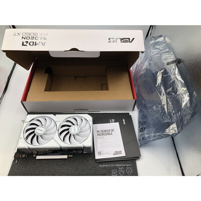 【水戸赤塚店】中古  ASUS DUAL-RX9060XT-16G-WHITE 4680002884 