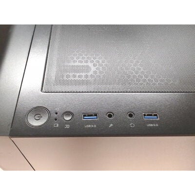【前橋ｲﾝﾀｰｱｶﾏﾙ店】中古  Thermaltake CA-1X2-00M1WN-00(S200 TG ATX BK) 4540001300 