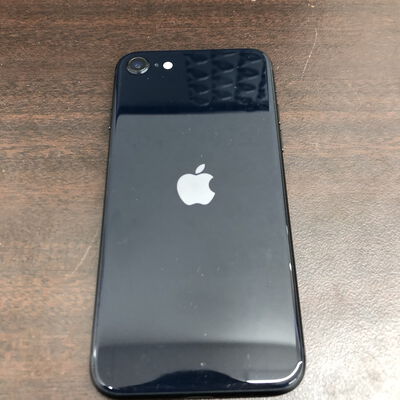 【福山ココローズ店】中古  【au版SIMフリー】Apple iPhoneSE 4.7インチ (第3世代) 64GB (ミッドナイト) MMYC3J/A 154842 