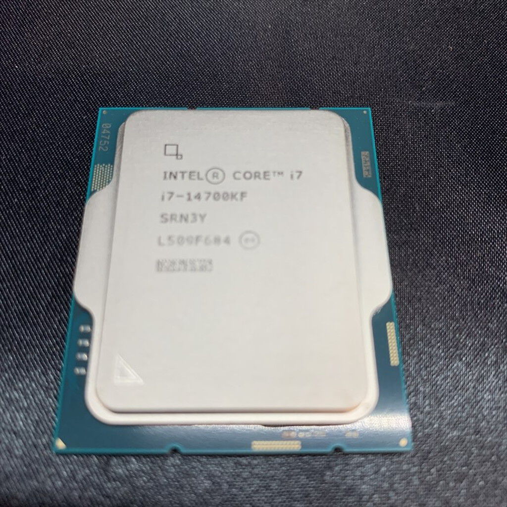 中古 INTEL Core i7 14700KF (1700/3.4G/33M/C20/T28) 3400009386