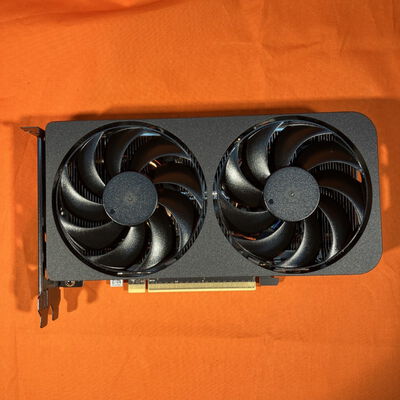 【なんば店】中古  玄人志向 RD-RX9060XT-E16GB/DF (RX9060XT 16G) 179907 