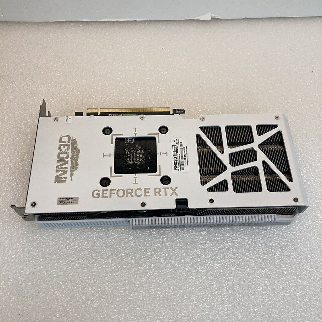 中古 INNO3D GeForce RTX 4060 Ti 8GB TWIN X2 OC WHITE 3180006541