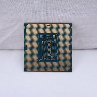 【通販センター】中古  INTEL Core i7 9700K (1151/3.60GHz/12M/C8/T8) 138481 