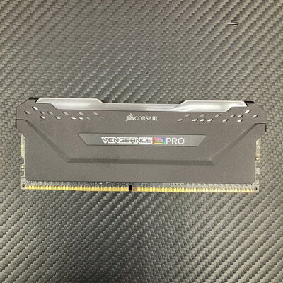 【富士青葉店】中古  PC4-21300 8GB デスクトップ用(DDR4-2666) 126165 