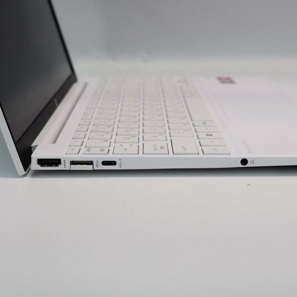 中古 HP Pavilion Aero 13(Ryzen 7 5800U/16GB/SSD512GB/W11P