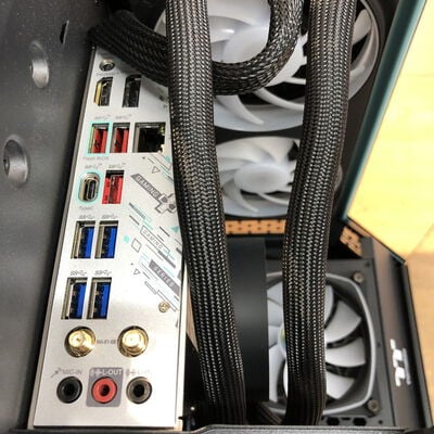 【姫路店】中古  Originarl 自作パソコン(Ryzen 5 7600/32GB/SSD1TB+1TB/RX9060XT 8GB/W11H) 4740001284 