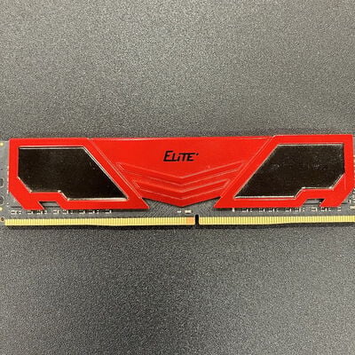 【熊本浜線店】中古  【製造番号・型番シール無】PC4-25600 8GB デスクトップ用(DDR4-3200) 197908 