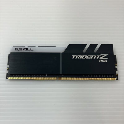 【秋葉原本店】中古  PC4-24000 8GB デスクトップ用(DDR4-3000) 128475 