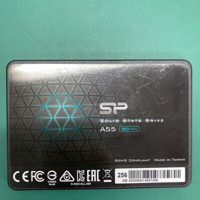 【神戸・三宮店】中古  各社 2.5インチ SSD 256GB SATA 124394 